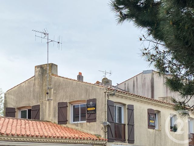 Appartement T2 à vendre - 2 pièces - 42.82 m2 - OLONNE SUR MER - 85 - PAYS-DE-LOIRE - Century 21 Bleu Marine