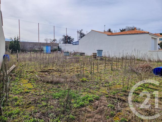 terrain - LES SABLES D OLONNE - 85