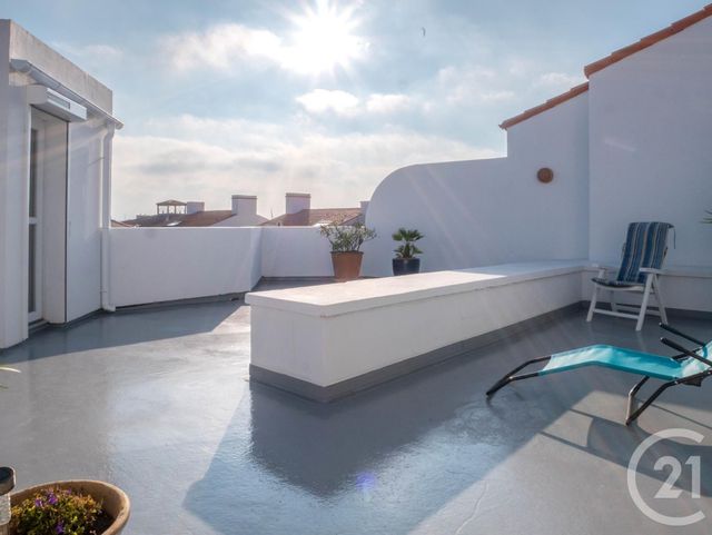 Afficher la photo en grand Appartement F1 bis à vendre - 2 pièces - 30.93 m2 - LES SABLES D OLONNE - 85 - PAYS-DE-LOIRE - Century 21 Bleu Marine