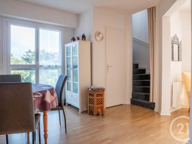 Afficher la photo en grand Appartement F1 bis à vendre - 2 pièces - 30.93 m2 - LES SABLES D OLONNE - 85 - PAYS-DE-LOIRE - Century 21 Bleu Marine