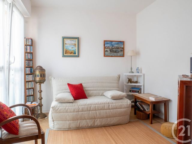 Afficher la photo en grand Appartement F1 bis à vendre - 2 pièces - 30.93 m2 - LES SABLES D OLONNE - 85 - PAYS-DE-LOIRE - Century 21 Bleu Marine