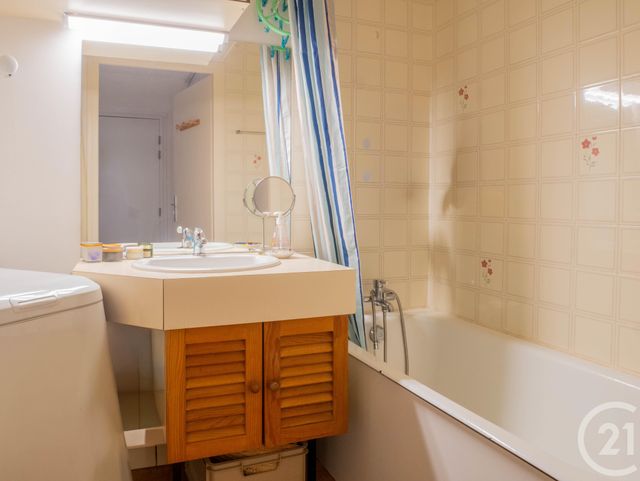 Afficher la photo en grand Appartement F1 bis à vendre - 2 pièces - 30.93 m2 - LES SABLES D OLONNE - 85 - PAYS-DE-LOIRE - Century 21 Bleu Marine