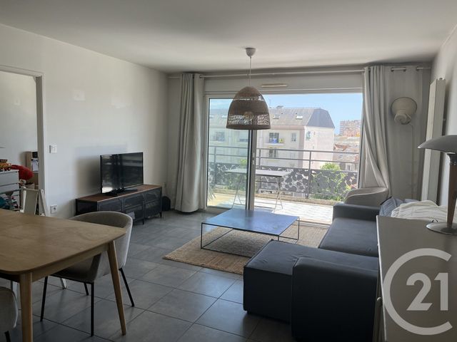 Appartement T4 à louer - 4 pièces - 87.08 m2 - LES SABLES D OLONNE - 85 - PAYS-DE-LOIRE - Century 21 Bleu Marine