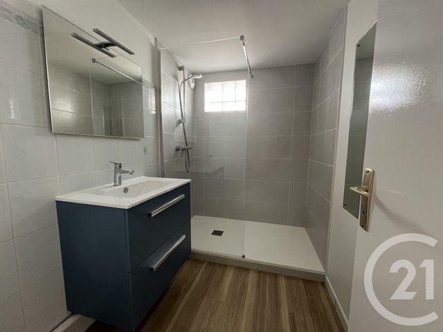 Appartement T3 à louer - 3 pièces - 54.43 m2 - LES SABLES D OLONNE - 85 - PAYS-DE-LOIRE - Century 21 Bleu Marine