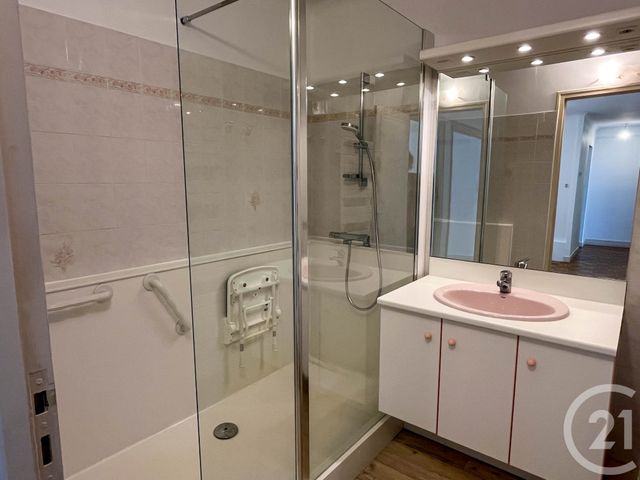 Appartement T4 à louer - 4 pièces - 96.06 m2 - LES SABLES D OLONNE - 85 - PAYS-DE-LOIRE - Century 21 Bleu Marine