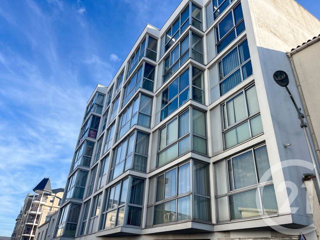 Appartement T4 à louer - 4 pièces - 96.06 m2 - LES SABLES D OLONNE - 85 - PAYS-DE-LOIRE - Century 21 Bleu Marine