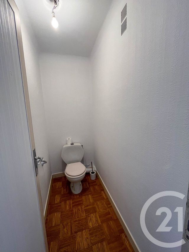 Appartement T4 à louer - 4 pièces - 96.06 m2 - LES SABLES D OLONNE - 85 - PAYS-DE-LOIRE - Century 21 Bleu Marine