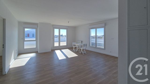 Afficher la photo en grand Appartement T4 à louer - 4 pièces - 86.34 m2 - OLONNE SUR MER - 85 - PAYS-DE-LOIRE - Century 21 Bleu Marine