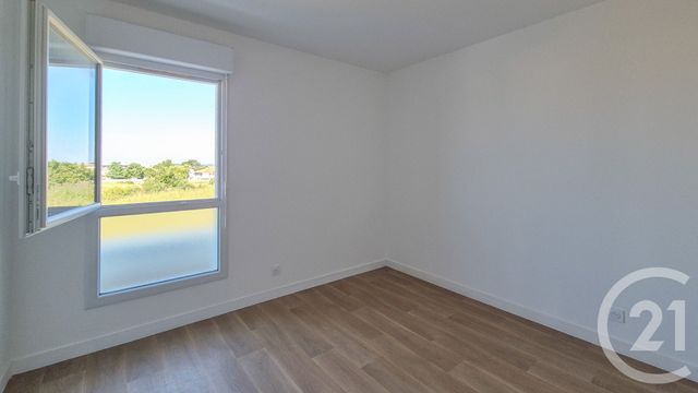 Afficher la photo en grand Appartement T4 à louer - 4 pièces - 86.34 m2 - OLONNE SUR MER - 85 - PAYS-DE-LOIRE - Century 21 Bleu Marine