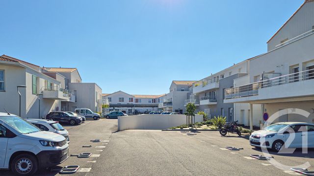 Afficher la photo en grand Appartement T4 à louer - 4 pièces - 86.34 m2 - OLONNE SUR MER - 85 - PAYS-DE-LOIRE - Century 21 Bleu Marine