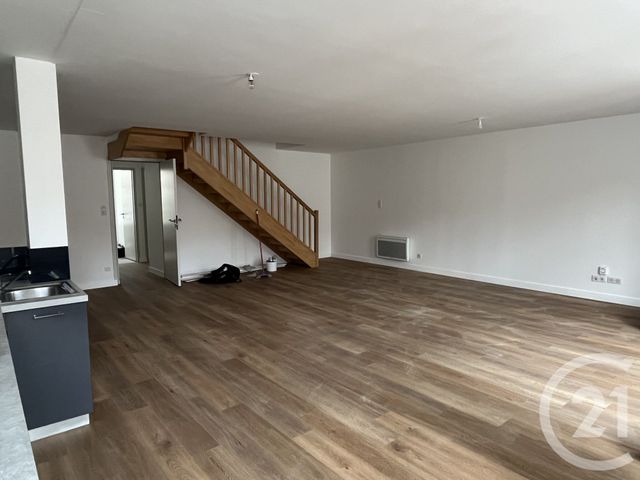 Appartement T8 à louer - 7 pièces - 142.9 m2 - LES SABLES D OLONNE - 85 - PAYS-DE-LOIRE - Century 21 Bleu Marine