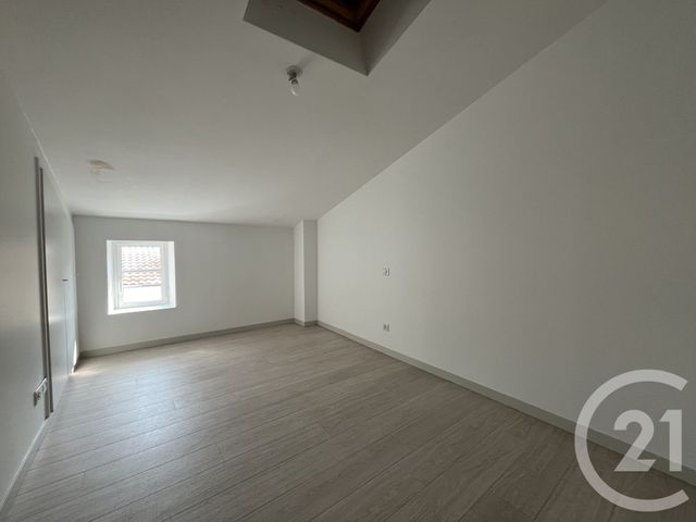 Appartement T8 à louer - 7 pièces - 142.9 m2 - LES SABLES D OLONNE - 85 - PAYS-DE-LOIRE - Century 21 Bleu Marine