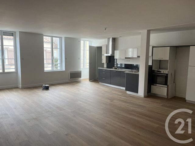 Appartement T8 à louer - 7 pièces - 142.9 m2 - LES SABLES D OLONNE - 85 - PAYS-DE-LOIRE - Century 21 Bleu Marine