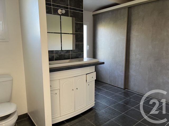 maison à louer - 2 pièces - 42.61 m2 - ST JULIEN DES LANDES - 85 - PAYS-DE-LOIRE - Century 21 Bleu Marine