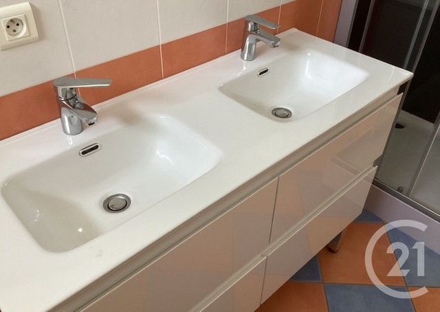 maison à louer - 4 pièces - 100.96 m2 - OLONNE SUR MER - 85 - PAYS-DE-LOIRE - Century 21 Bleu Marine