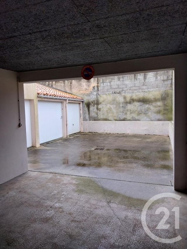 parking à louer - 13.75 m2 - LES SABLES D OLONNE - 85 - PAYS-DE-LOIRE - Century 21 Bleu Marine