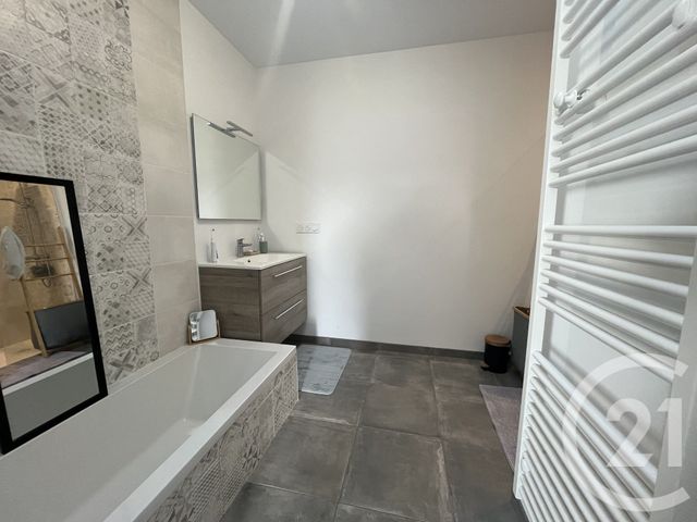 maison à louer - 4 pièces - 91.09 m2 - TALMONT ST HILAIRE - 85 - PAYS-DE-LOIRE - Century 21 Bleu Marine