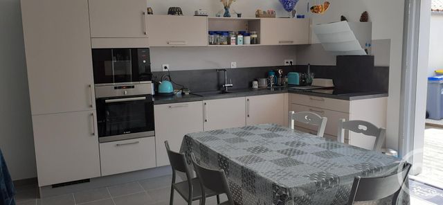 maison à louer - 3 pièces - 64.82 m2 - OLONNE SUR MER - 85 - PAYS-DE-LOIRE - Century 21 Bleu Marine
