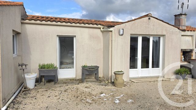 maison à vendre - 7 pièces - 153.95 m2 - VAIRE - 85 - PAYS-DE-LOIRE - Century 21 Bleu Marine