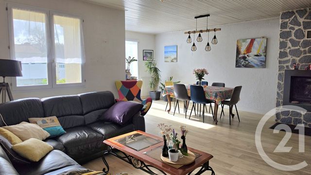 maison à vendre - 7 pièces - 153.95 m2 - VAIRE - 85 - PAYS-DE-LOIRE - Century 21 Bleu Marine