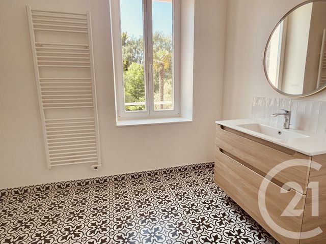 maison à louer - 6 pièces - 133.65 m2 - CHATEAU D OLONNE - 85 - PAYS-DE-LOIRE - Century 21 Bleu Marine