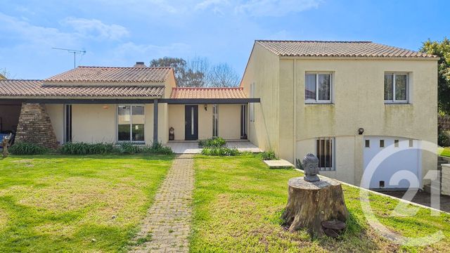 maison à vendre - 6 pièces - 139.18 m2 - L ILE D OLONNE - 85 - PAYS-DE-LOIRE - Century 21 Bleu Marine