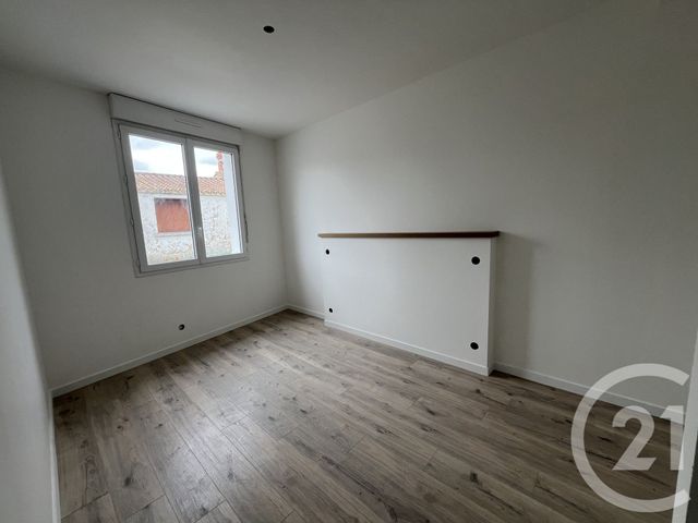 maison à louer - 3 pièces - 65.09 m2 - TALMONT ST HILAIRE - 85 - PAYS-DE-LOIRE - Century 21 Bleu Marine