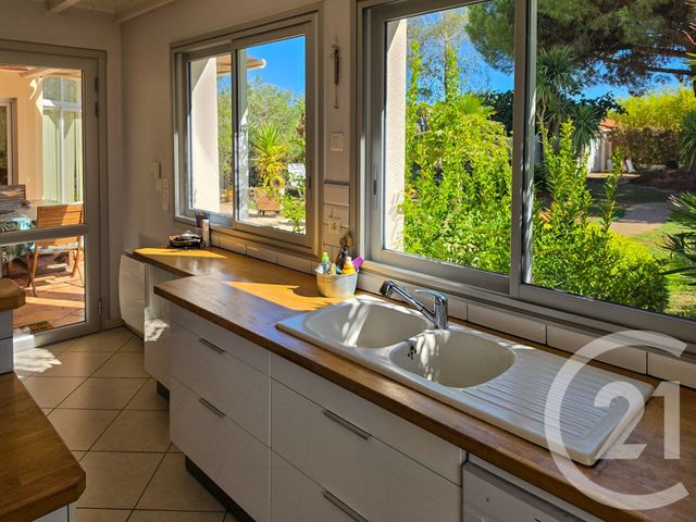 maison à vendre - 6 pièces - 179.1 m2 - OLONNE SUR MER - 85 - PAYS-DE-LOIRE - Century 21 Bleu Marine