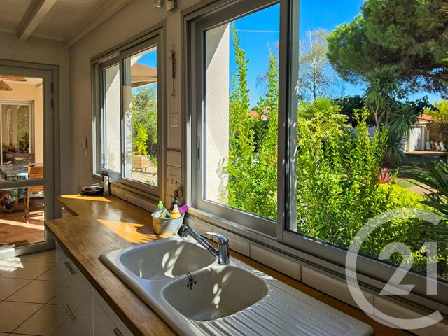 maison à vendre - 6 pièces - 179.1 m2 - OLONNE SUR MER - 85 - PAYS-DE-LOIRE - Century 21 Bleu Marine