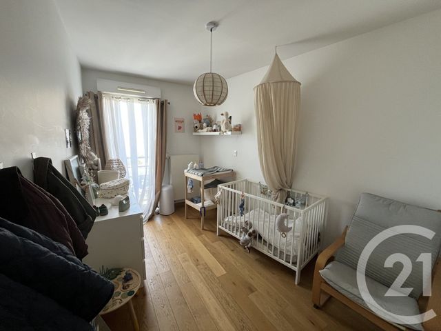 Appartement T4 à louer - 4 pièces - 87.08 m2 - LES SABLES D OLONNE - 85 - PAYS-DE-LOIRE - Century 21 Bleu Marine