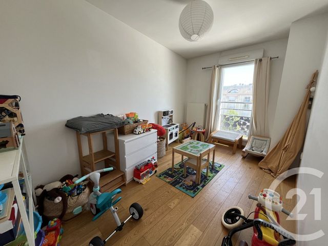 Appartement T4 à louer - 4 pièces - 87.08 m2 - LES SABLES D OLONNE - 85 - PAYS-DE-LOIRE - Century 21 Bleu Marine