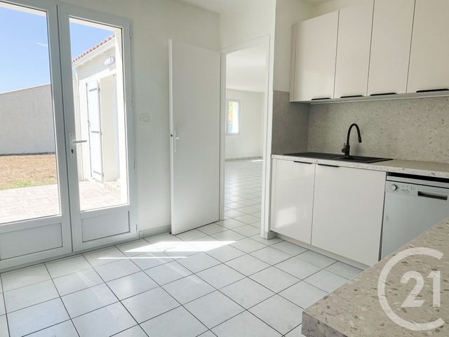 maison à louer - 4 pièces - 83.16 m2 - CHATEAU D OLONNE - 85 - PAYS-DE-LOIRE - Century 21 Bleu Marine