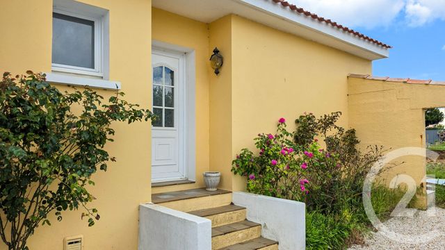 Appartement T4 à vendre - 4 pièces - 88.34 m2 - LES SABLES D OLONNE - 85 - PAYS-DE-LOIRE - Century 21 Bleu Marine