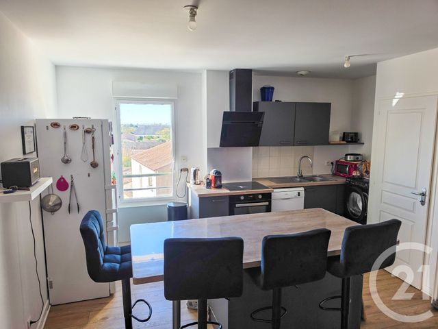 Appartement T3 à vendre - 3 pièces - 78.24 m2 - OLONNE SUR MER - 85 - PAYS-DE-LOIRE - Century 21 Bleu Marine