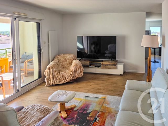 Appartement T3 à vendre - 3 pièces - 78.24 m2 - OLONNE SUR MER - 85 - PAYS-DE-LOIRE - Century 21 Bleu Marine