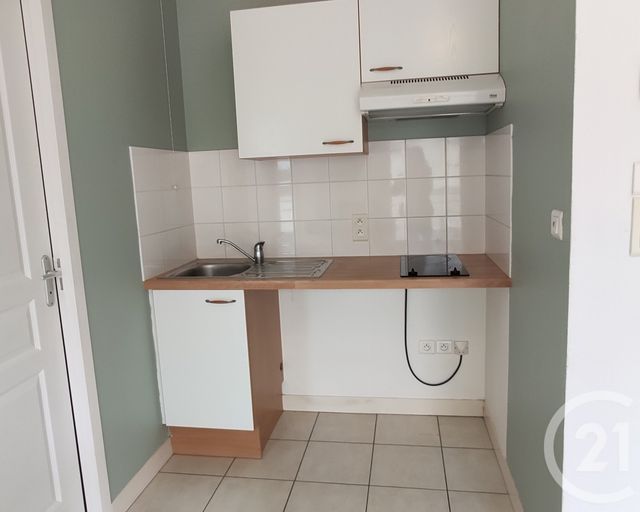 Appartement T2 à louer - 2 pièces - 28.0 m2 - OLONNE SUR MER - 85 - PAYS-DE-LOIRE - Century 21 Bleu Marine