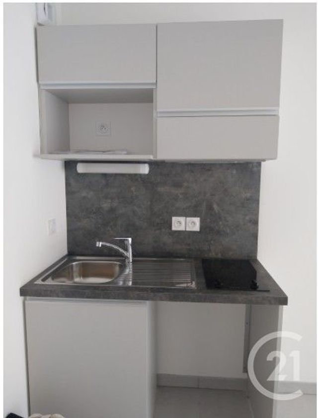 Appartement T2 à louer - 2 pièces - 47.27 m2 - OLONNE SUR MER - 85 - PAYS-DE-LOIRE - Century 21 Bleu Marine