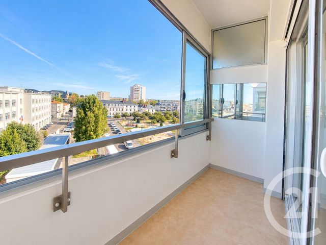 Appartement T3 à louer - 3 pièces - 60.69 m2 - LES SABLES D OLONNE - 85 - PAYS-DE-LOIRE - Century 21 Bleu Marine
