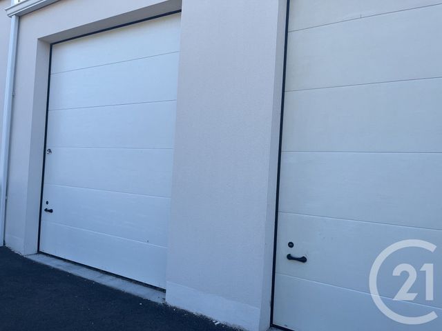parking à louer - 30.0 m2 - OLONNE SUR MER - 85 - PAYS-DE-LOIRE - Century 21 Bleu Marine
