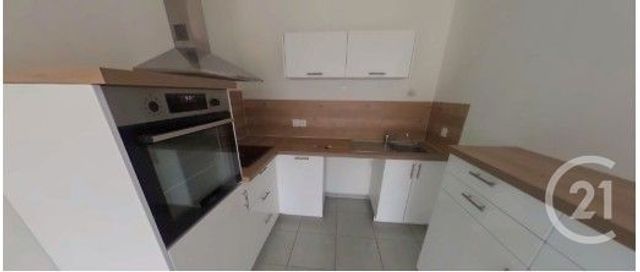 Appartement T3 à louer - 3 pièces - 66.3 m2 - OLONNE SUR MER - 85 - PAYS-DE-LOIRE - Century 21 Bleu Marine