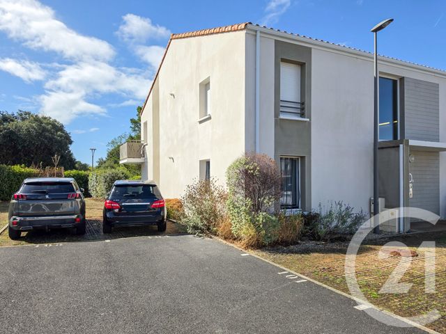 Appartement T3 à vendre - 3 pièces - 63.01 m2 - OLONNE SUR MER - 85 - PAYS-DE-LOIRE - Century 21 Bleu Marine
