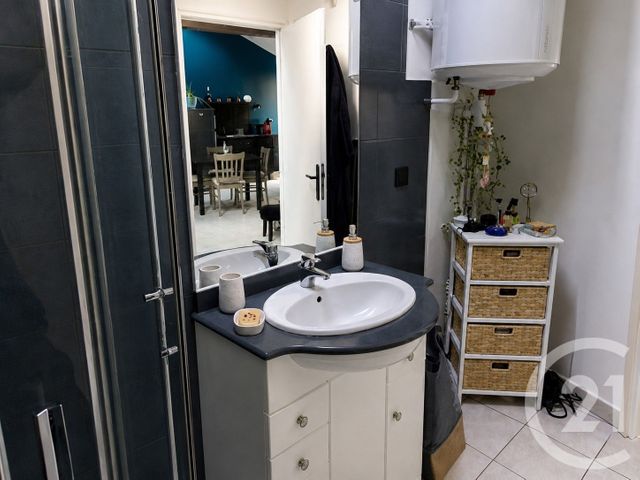 Appartement T2 à louer - 2 pièces - 44.33 m2 - LES SABLES D OLONNE - 85 - PAYS-DE-LOIRE - Century 21 Bleu Marine