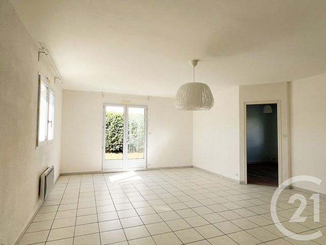 maison à louer - 4 pièces - 83.33 m2 - TALMONT ST HILAIRE - 85 - PAYS-DE-LOIRE - Century 21 Bleu Marine