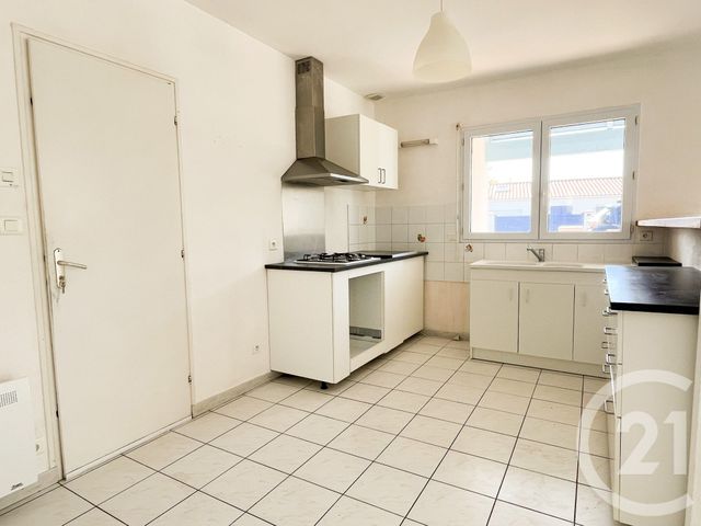 maison à louer - 4 pièces - 83.33 m2 - TALMONT ST HILAIRE - 85 - PAYS-DE-LOIRE - Century 21 Bleu Marine