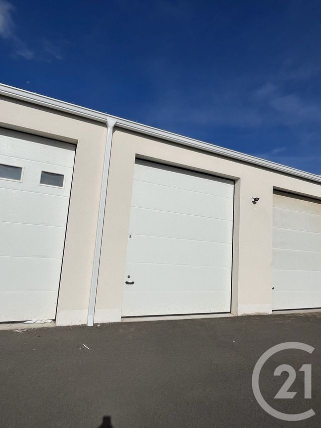 parking à louer - 28.0 m2 - OLONNE SUR MER - 85 - PAYS-DE-LOIRE - Century 21 Bleu Marine