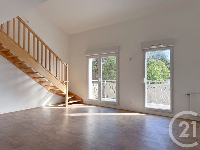 Appartement T3 à vendre - 3 pièces - 77.96 m2 - OLONNE SUR MER - 85 - PAYS-DE-LOIRE - Century 21 Bleu Marine