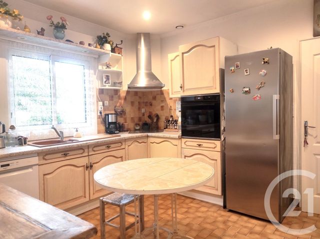 maison à louer - 6 pièces - 107.5 m2 - ST HILAIRE LA FORET - 85 - PAYS-DE-LOIRE - Century 21 Bleu Marine