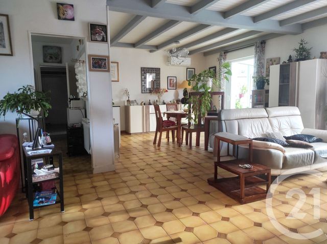 maison à louer - 6 pièces - 107.5 m2 - ST HILAIRE LA FORET - 85 - PAYS-DE-LOIRE - Century 21 Bleu Marine
