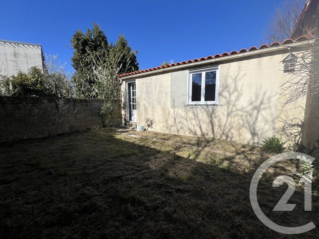 parking à louer - 43.62 m2 - LES SABLES D OLONNE - 85 - PAYS-DE-LOIRE - Century 21 Bleu Marine