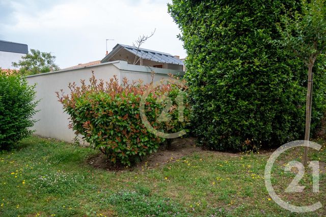 Afficher la photo en grand Appartement F2 à vendre - 2 pièces - 44.37 m2 - LES SABLES D OLONNE - 85 - PAYS-DE-LOIRE - Century 21 Bleu Marine